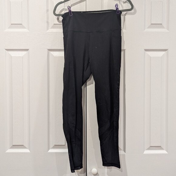 Old Navy Compressive legging with side pockets and mesh details, black, medium - Picture 1 of 2